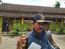 Bupati Malang Tinjau Sekolah Rusak di Pakisaji, Perbaikan Dimulai 2025 Lewat Program Samdes Gotro